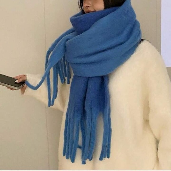 NWT Blue Scarf with Tassels - Picture 1 of 2